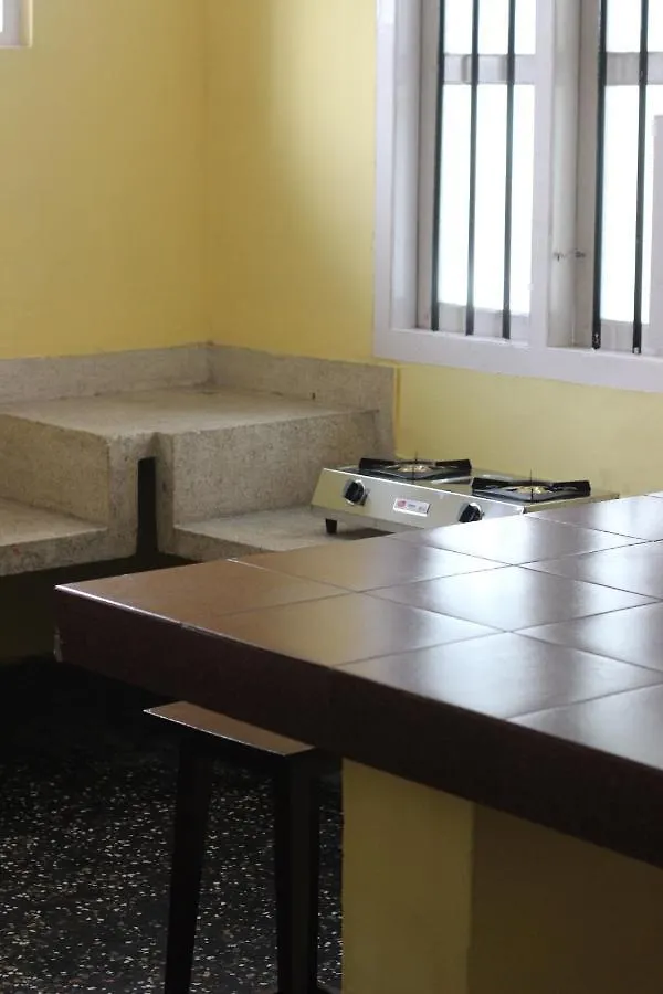בית הארחה מלון טריואנדרום Bed And Bath For 1-8 People
