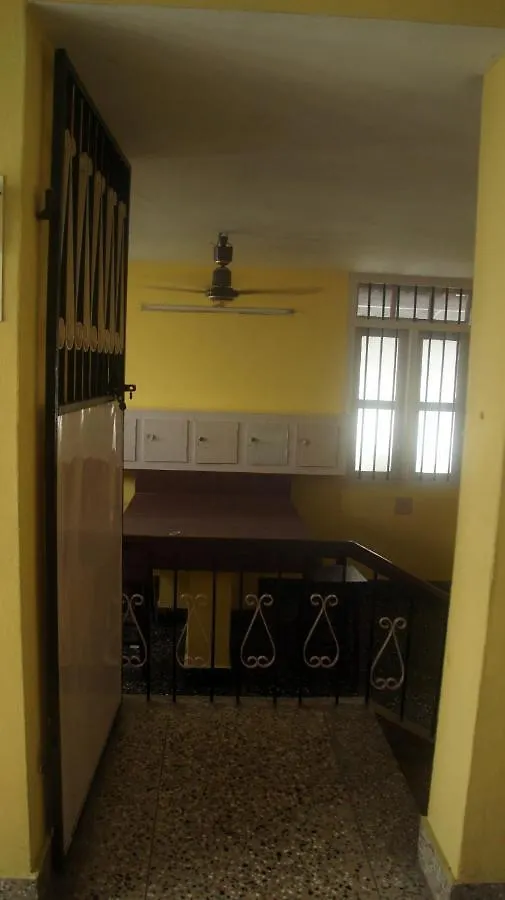 בית הארחה מלון טריואנדרום Bed And Bath For 1-8 People