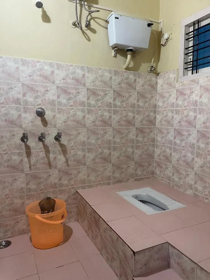 מלון טריואנדרום Bed And Bath For 1-8 People 0*,  הודו