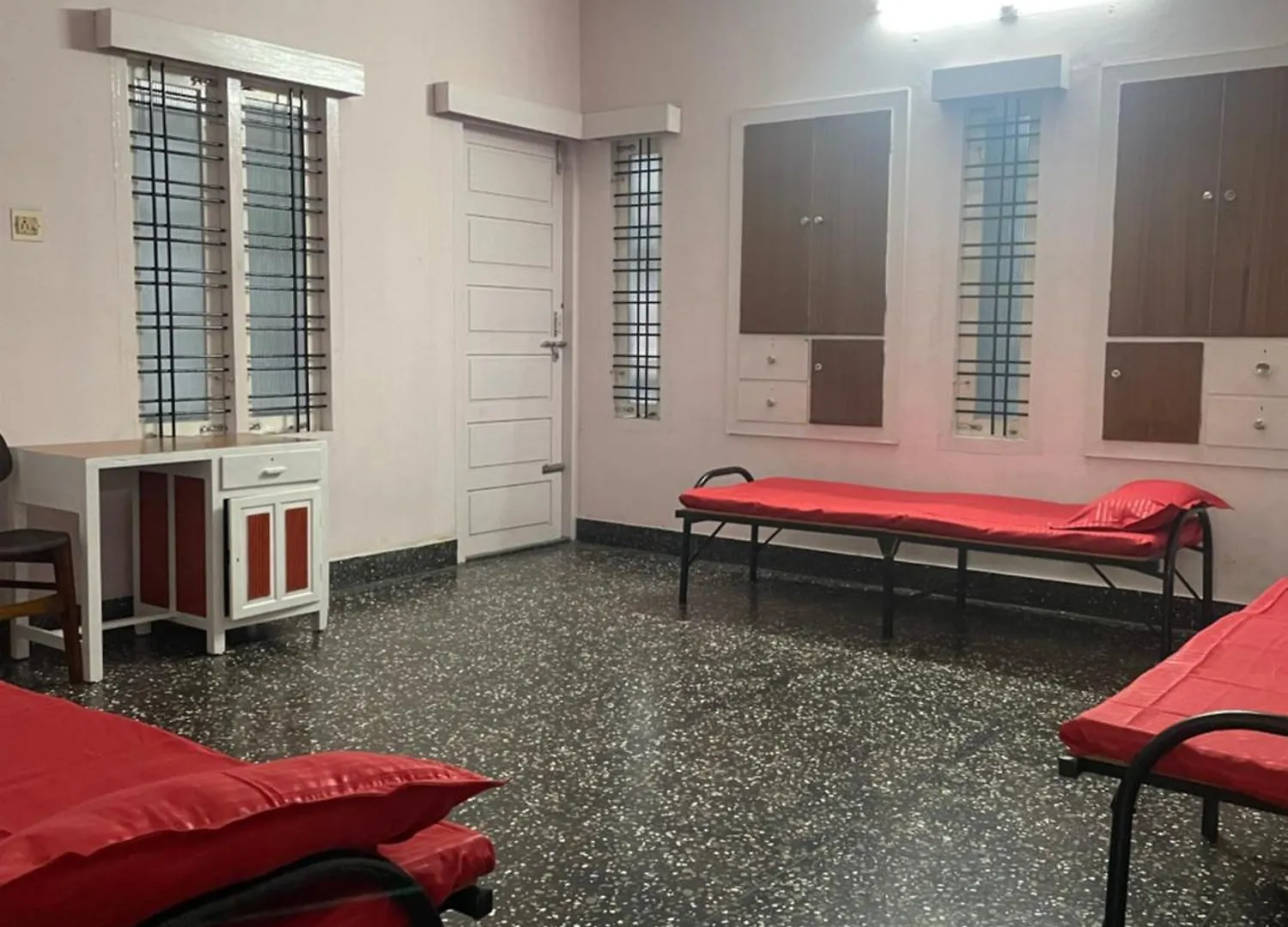 בית הארחה מלון טריואנדרום Bed And Bath For 1-8 People הודו